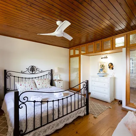 Casa De Pedras Alvas